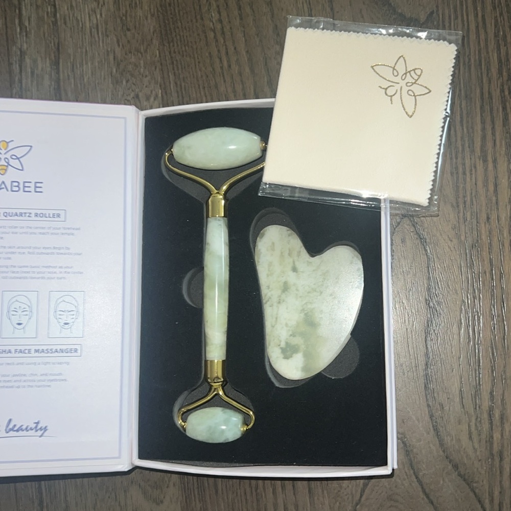 Hanabee original quartz face roller and gua sha